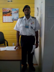 Customs-manden i flot uniform
